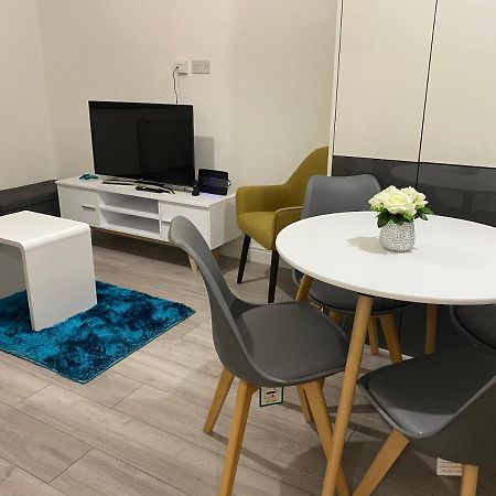 Marie'S Serviced Apartments- 2 Bedroom City Stay Bedford Extérieur photo